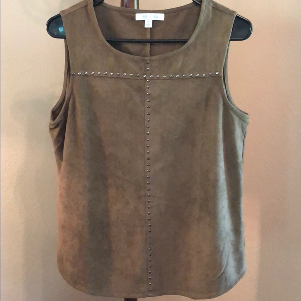 She + Sky Hunter Green Casual